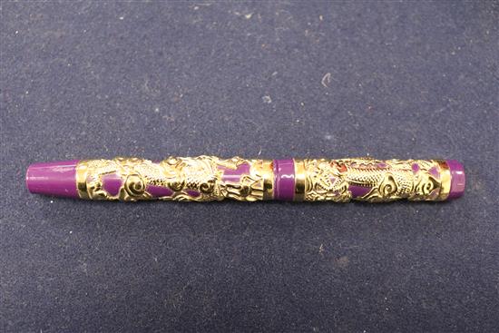 A giant ornate fountain pen 6.75in.